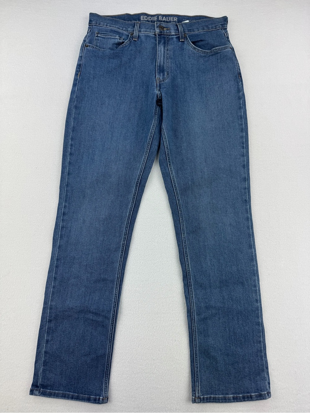 Eddie Bauer Mens Medium Wash Blue Jeans Straight Fit Stretch Size 32x32